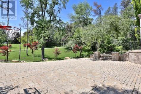 43 Woodland Acres Crescent Vaughan ON L6A 1G1