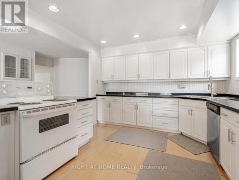 4282 Vivian Road Whitchurch-stouffville ON L4A 1Z2