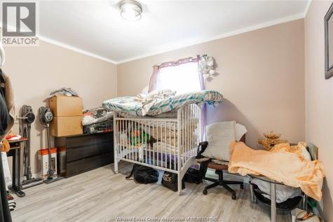 562 Dougall Windsor ON N9A 4P6