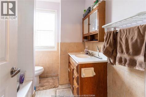 562 Dougall Windsor ON N9A 4P6