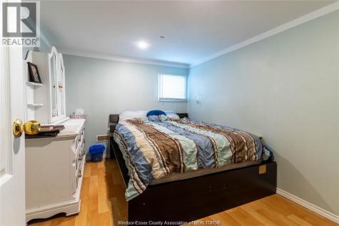 562 Dougall Windsor ON N9A 4P6