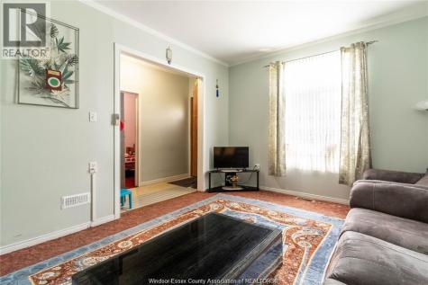 562 Dougall Windsor ON N9A 4P6