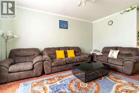 562 Dougall Windsor ON N9A 4P6