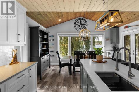 241 Eight Mile Point Oro-medonte ON L3V 6H1