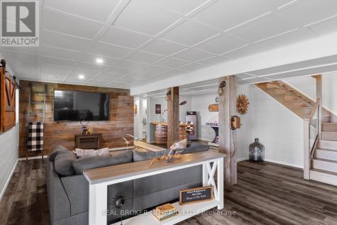 241 Eight Mile Point Oro-medonte ON L3V 6H1