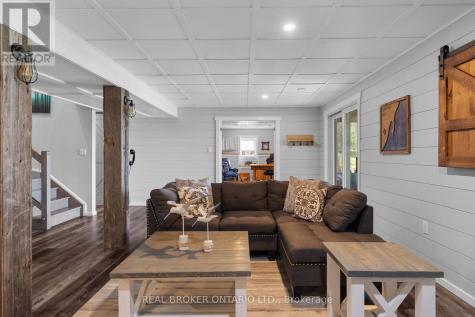 241 Eight Mile Point Oro-medonte ON L3V 6H1