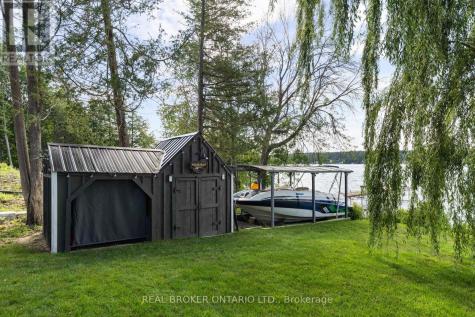 241 Eight Mile Point Oro-medonte ON L3V 6H1