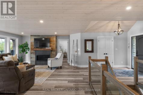 241 Eight Mile Point Oro-medonte ON L3V 6H1