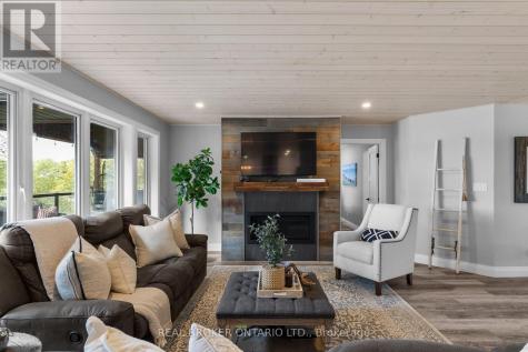 241 Eight Mile Point Oro-medonte ON L3V 6H1