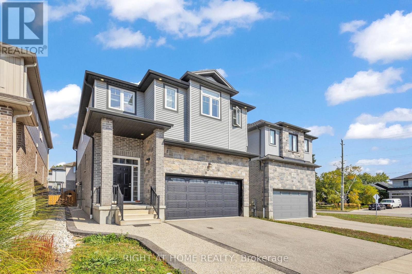 321 Carriage Way Waterloo ON N2K 0C2