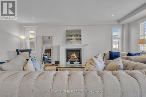 321 Carriage Way Waterloo ON N2K 0C2