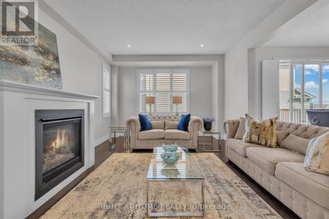 321 Carriage Way Waterloo ON N2K 0C2
