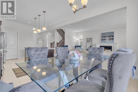 321 Carriage Way Waterloo ON N2K 0C2