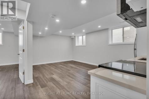 321 Carriage Way Waterloo ON N2K 0C2