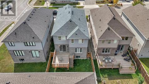 321 Carriage Way Waterloo ON N2K 0C2