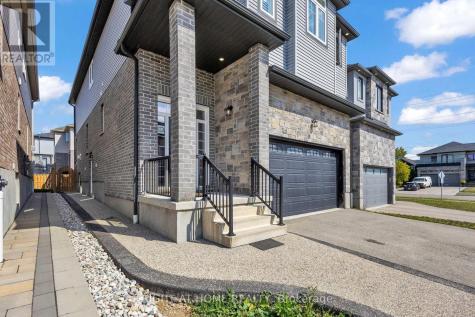 321 Carriage Way Waterloo ON N2K 0C2