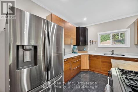 683 Lafontaine Road West Tiny ON L9M 0L6