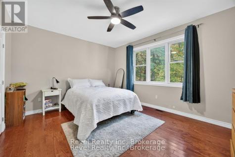 683 Lafontaine Road West Tiny ON L9M 0L6
