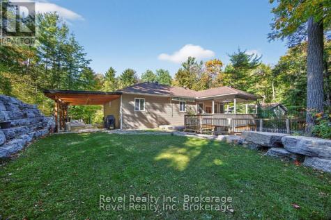 683 Lafontaine Road West Tiny ON L9M 0L6