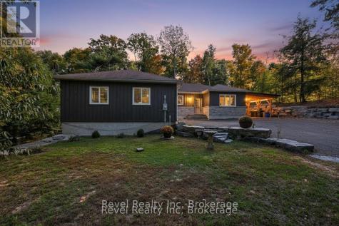 683 Lafontaine Road West Tiny ON L9M 0L6