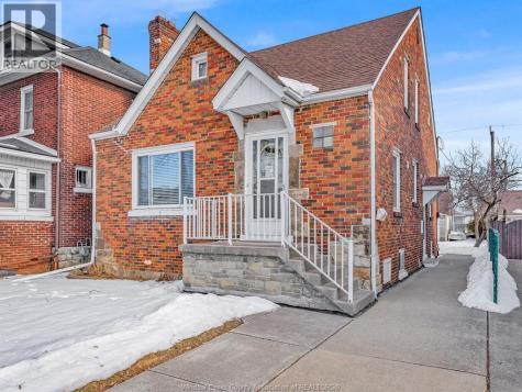 1082 Parent Windsor ON N9A 2E5