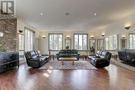 13231 Kennedy Road Whitchurch-stouffville ON L4A 7X5