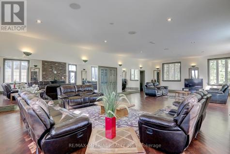 13231 Kennedy Road Whitchurch-stouffville ON L4A 7X5