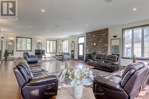 13231 Kennedy Road Whitchurch-stouffville ON L4A 7X5