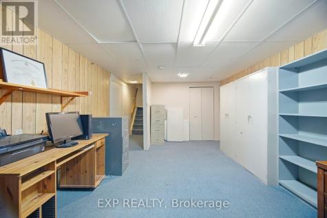 107 Archdekin Drive Brampton (queen Street Corridor) ON L6V 1Y8