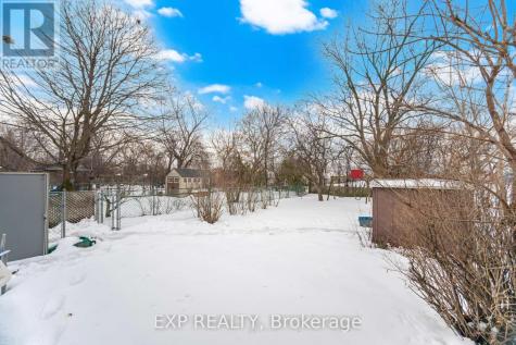 107 Archdekin Drive Brampton (queen Street Corridor) ON L6V 1Y8