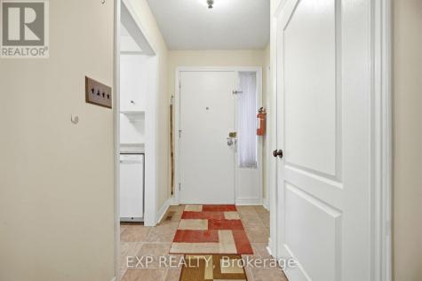 107 Archdekin Drive Brampton (queen Street Corridor) ON L6V 1Y8