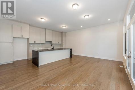 124 Dorothy Drive Blue Mountains ON N0H 1J0