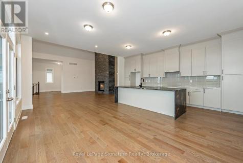 124 Dorothy Drive Blue Mountains ON N0H 1J0