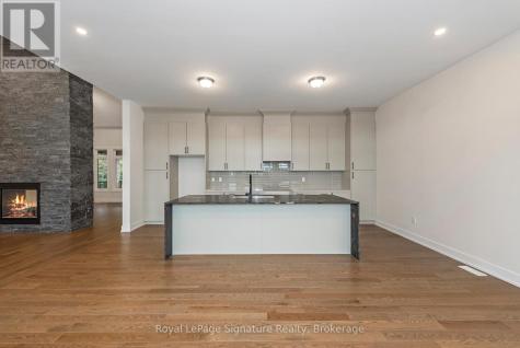 124 Dorothy Drive Blue Mountains ON N0H 1J0