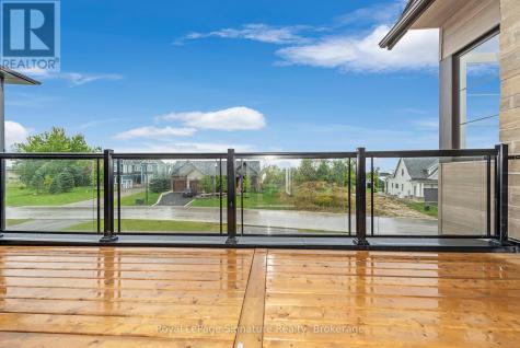 124 Dorothy Drive Blue Mountains ON N0H 1J0