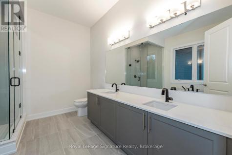 124 Dorothy Drive Blue Mountains ON N0H 1J0