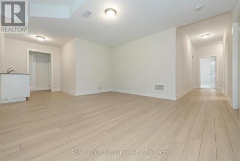 124 Dorothy Drive Blue Mountains ON N0H 1J0
