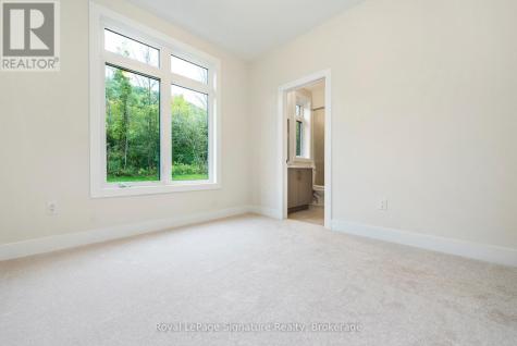124 Dorothy Drive Blue Mountains ON N0H 1J0