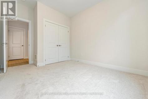 124 Dorothy Drive Blue Mountains ON N0H 1J0