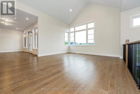 124 Dorothy Drive Blue Mountains ON N0H 1J0