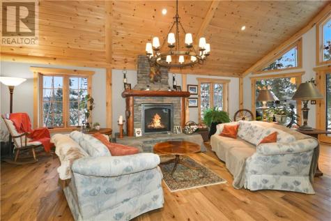 28 Beaver Pond Road Elliot Lake ON P5A 2J7