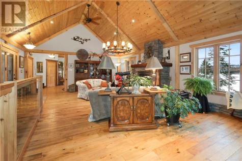 28 Beaver Pond Road Elliot Lake ON P5A 2J7