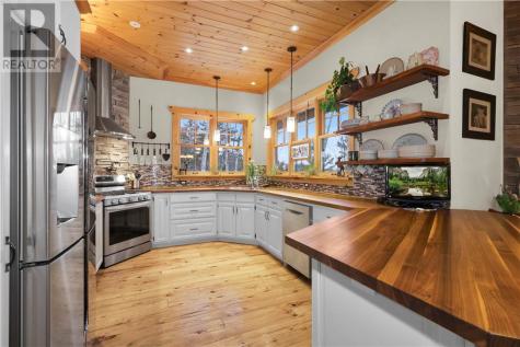 28 Beaver Pond Road Elliot Lake ON P5A 2J7