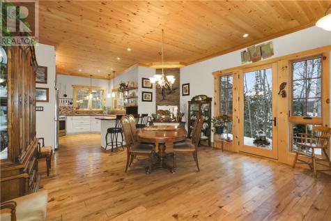 28 Beaver Pond Road Elliot Lake ON P5A 2J7