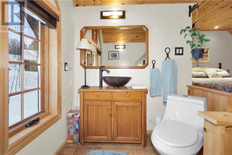 28 Beaver Pond Road Elliot Lake ON P5A 2J7