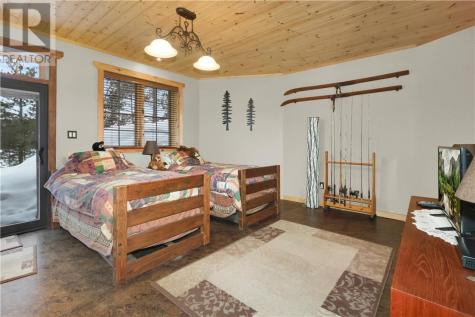 28 Beaver Pond Road Elliot Lake ON P5A 2J7