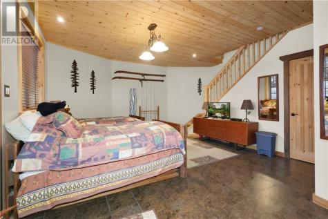 28 Beaver Pond Road Elliot Lake ON P5A 2J7