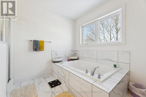 513 Hornbeck Street Cobourg ON K9A 4A1