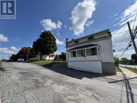 98 Paul Drive Lanark Highlands ON K0G 1K0