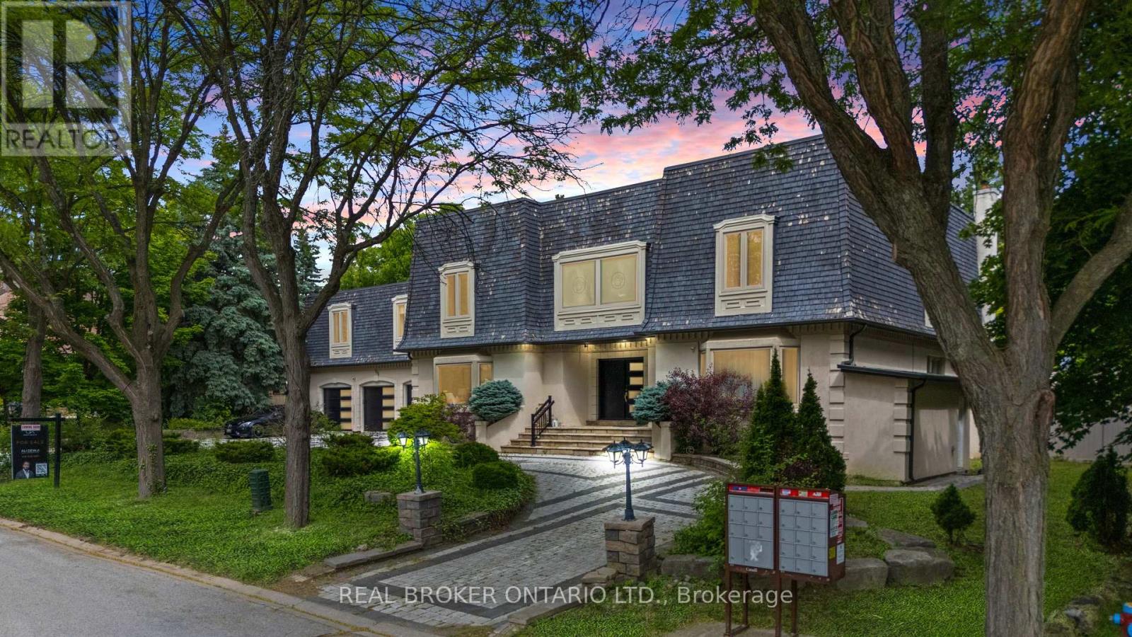 106 Teefy Avenue Richmond Hill (south Richvale) ON L4C 8C6